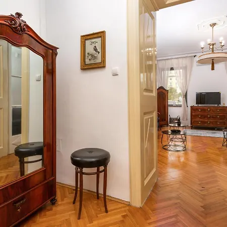 Apartament Lovely In With Wifi Rijeka