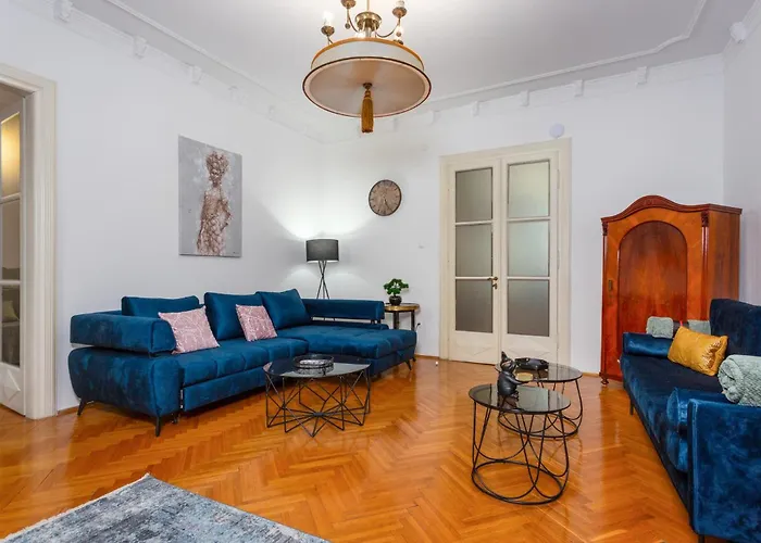 1 Bedroom Lovely In Daire
