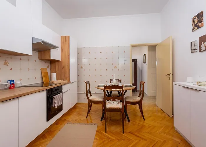 Daire 1 Bedroom Lovely In