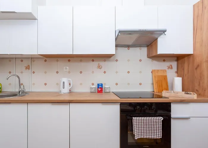 1 Bedroom Lovely In Daire