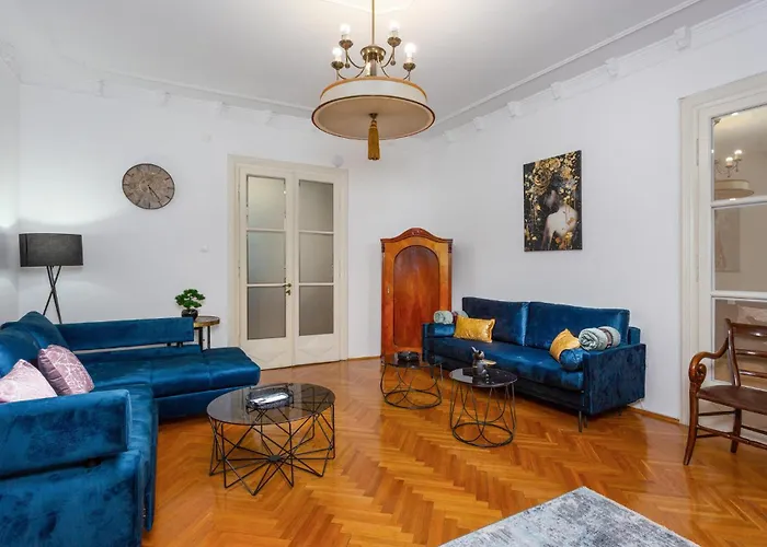 1 Bedroom Lovely In